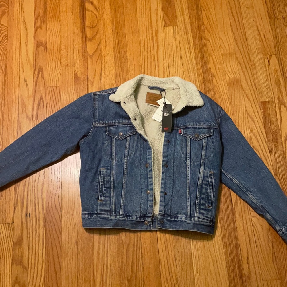 Levi’s trucker jacket